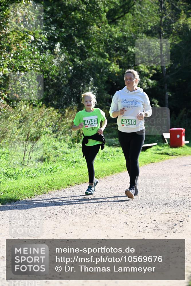 27.09.2026 - 35. Volkslauf durch das schöne Alstertal Dr. Thomas Lammeyer http://msf.ph/oto/10569676 27.09.2026 10:59:38 Laufen 4045, 4046 meine-sportfotos.de