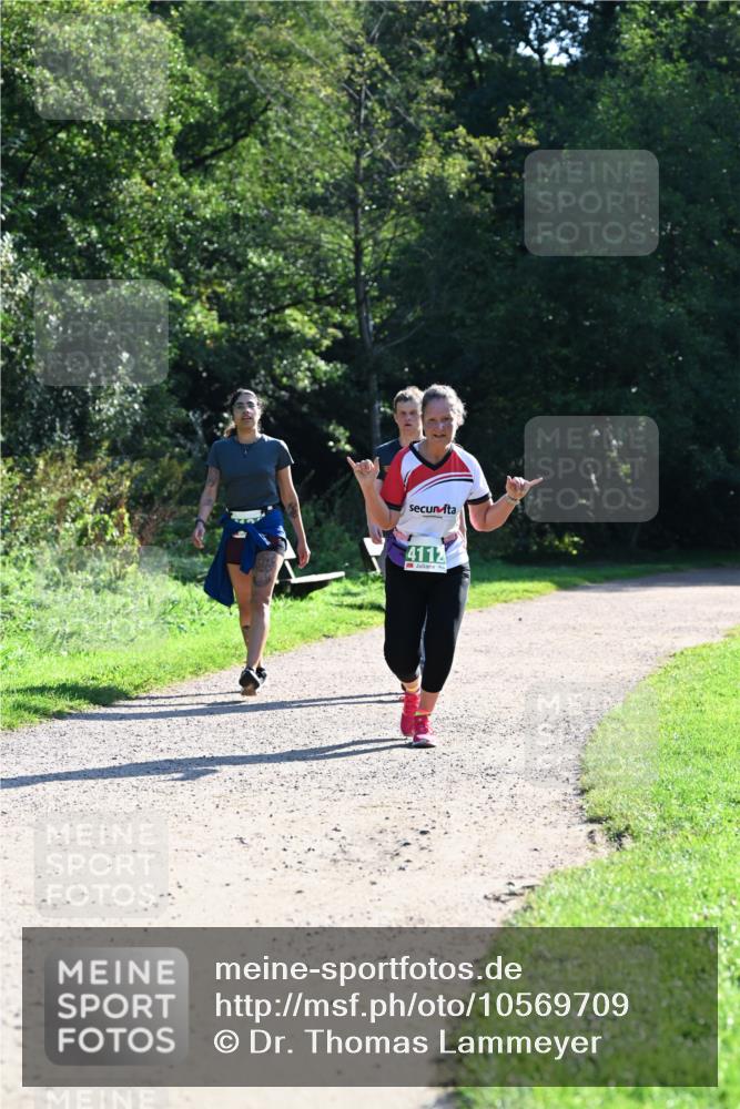 27.09.2026 - 35. Volkslauf durch das schöne Alstertal Dr. Thomas Lammeyer http://msf.ph/oto/10569709 27.09.2026 11:00:07 Laufen 4112 meine-sportfotos.de
