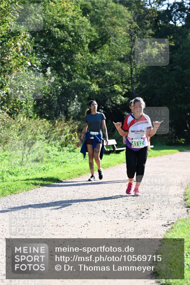 27.09.2026 - 35. Volkslauf durch das schöne Alstertal Dr. Thomas Lammeyer http://msf.ph/oto/10569715 27.09.2026 11:00:08 Laufen 4112 meine-sportfotos.de