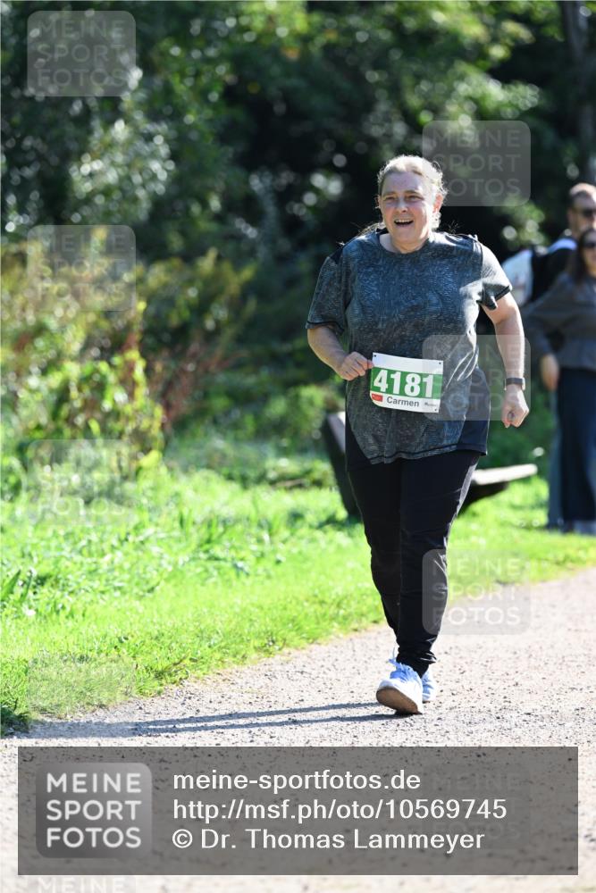 27.09.2026 - 35. Volkslauf durch das schöne Alstertal Dr. Thomas Lammeyer http://msf.ph/oto/10569745 27.09.2026 11:02:21 Laufen 4181 meine-sportfotos.de