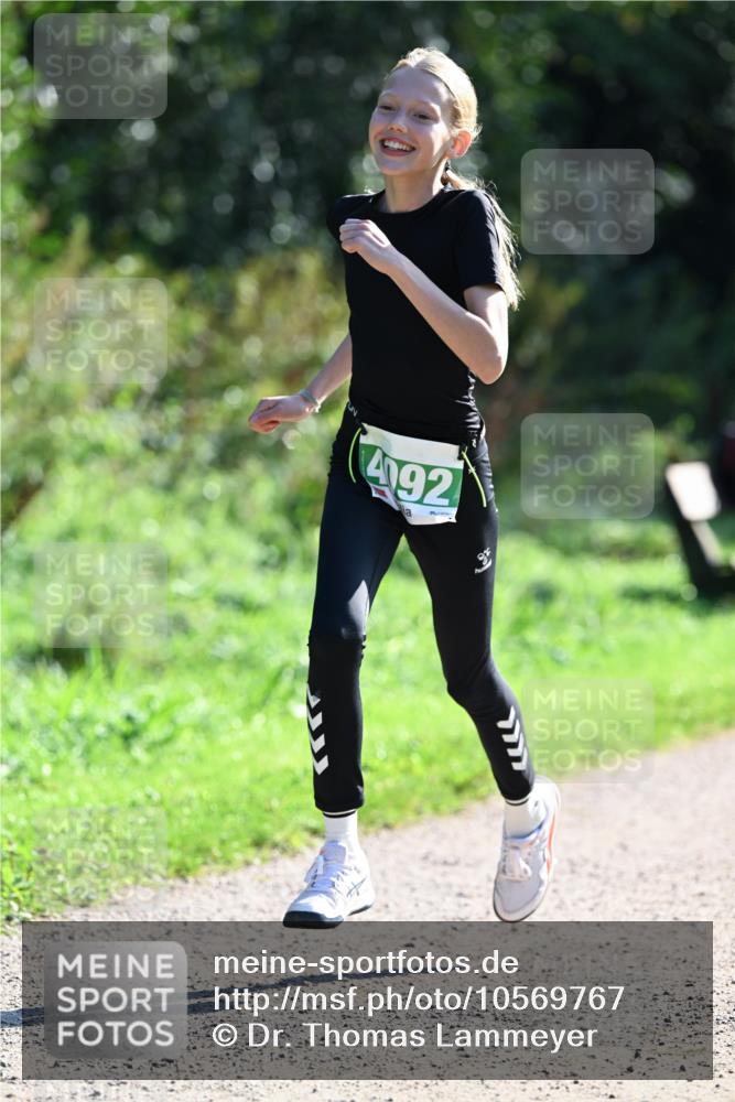 27.09.2026 - 35. Volkslauf durch das schöne Alstertal Dr. Thomas Lammeyer http://msf.ph/oto/10569767 27.09.2026 11:03:03 Laufen 492 meine-sportfotos.de