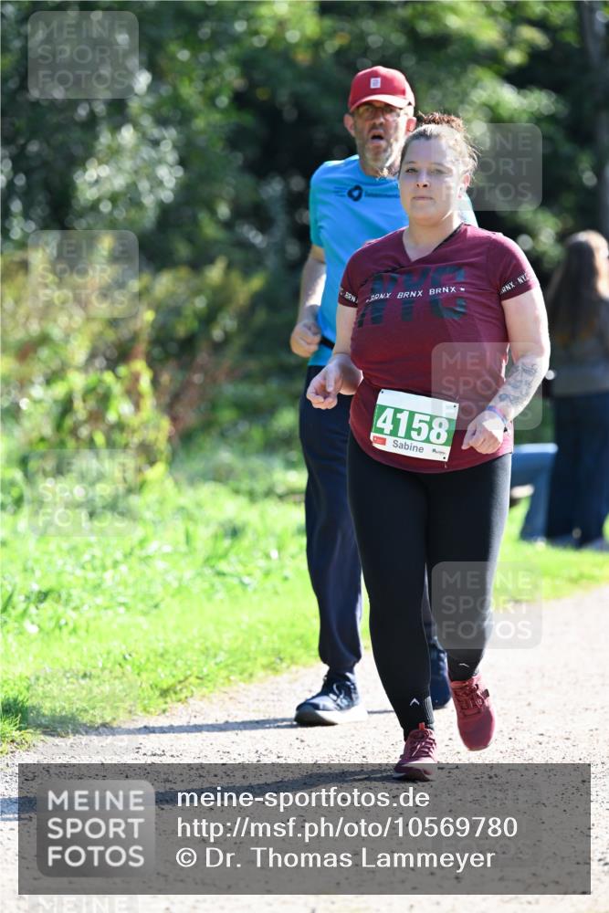 27.09.2026 - 35. Volkslauf durch das schöne Alstertal Dr. Thomas Lammeyer http://msf.ph/oto/10569780 27.09.2026 11:03:13 Laufen 4158 meine-sportfotos.de