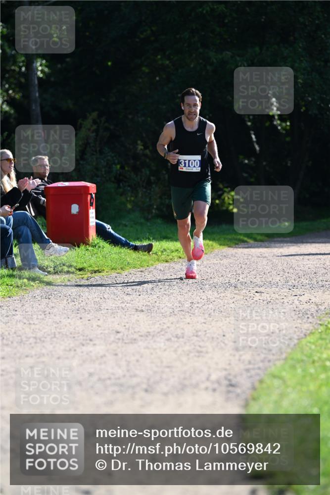 27.09.2026 - 35. Volkslauf durch das schöne Alstertal Dr. Thomas Lammeyer http://msf.ph/oto/10569842 27.09.2026 11:05:30 Laufen 3100 meine-sportfotos.de