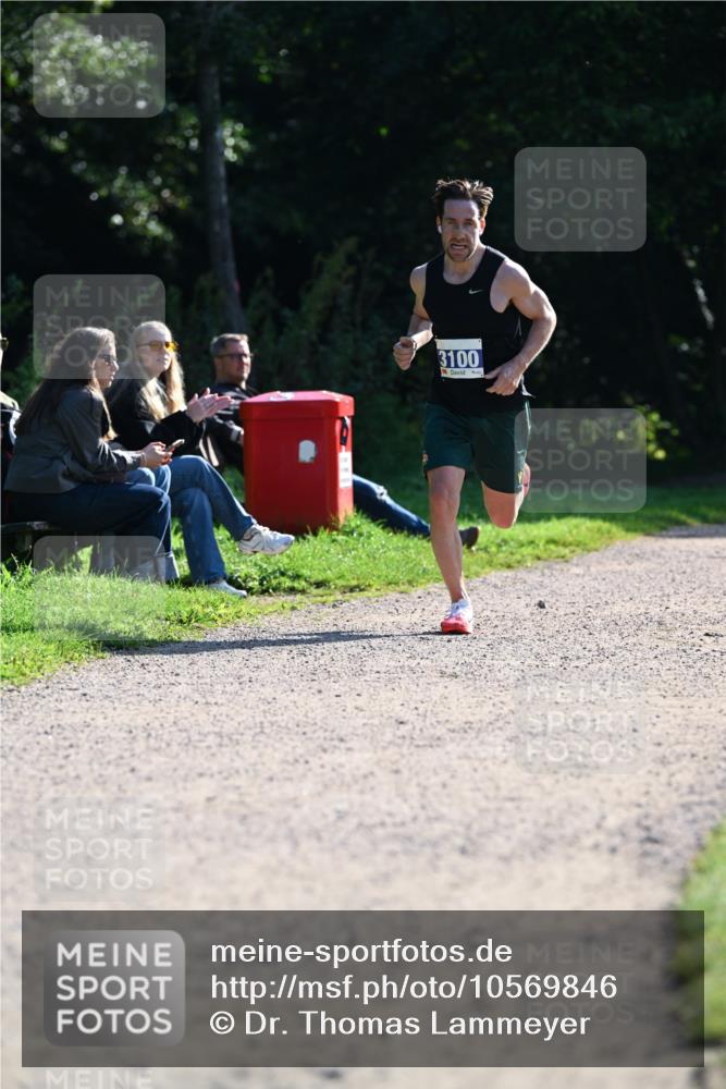 27.09.2026 - 35. Volkslauf durch das schöne Alstertal Dr. Thomas Lammeyer http://msf.ph/oto/10569846 27.09.2026 11:05:30 Laufen 3100 meine-sportfotos.de