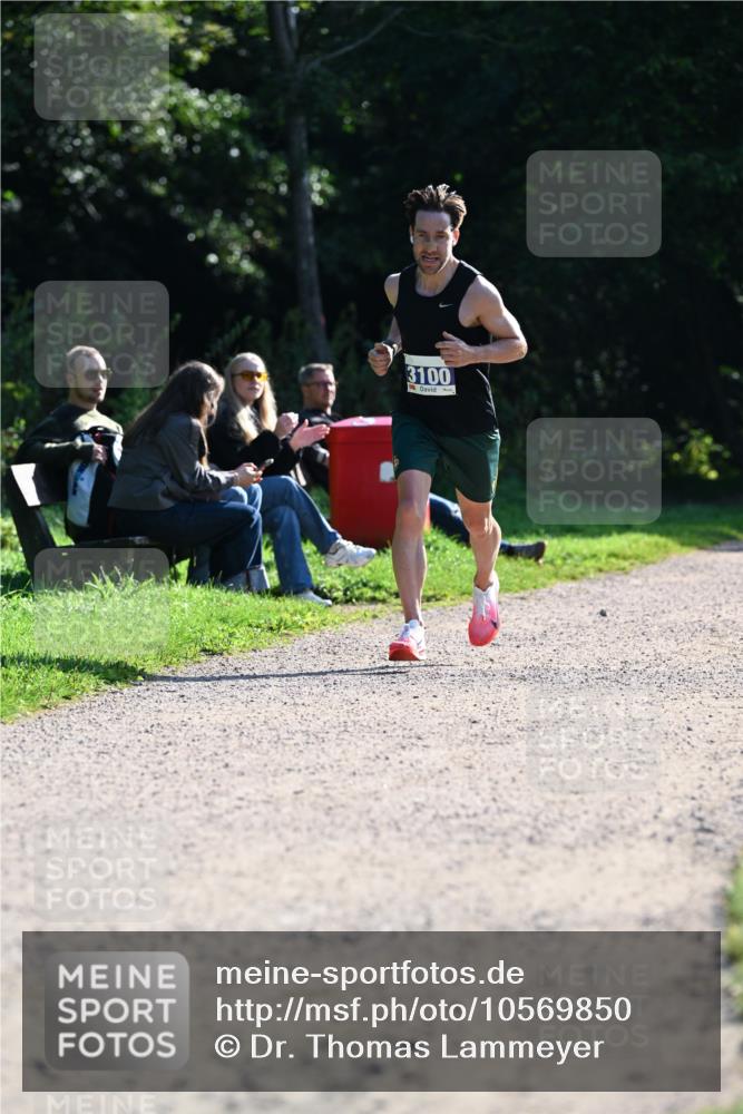 27.09.2026 - 35. Volkslauf durch das schöne Alstertal Dr. Thomas Lammeyer http://msf.ph/oto/10569850 27.09.2026 11:05:31 Laufen 3100 meine-sportfotos.de