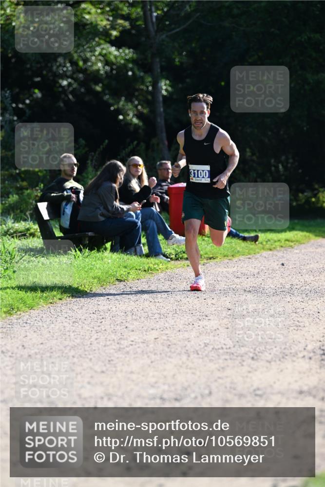 27.09.2026 - 35. Volkslauf durch das schöne Alstertal Dr. Thomas Lammeyer http://msf.ph/oto/10569851 27.09.2026 11:05:31 Laufen 3100 meine-sportfotos.de