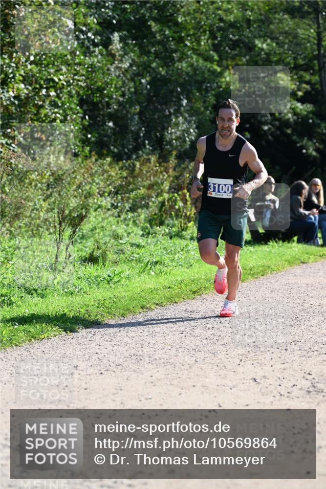 27.09.2026 - 35. Volkslauf durch das schöne Alstertal Dr. Thomas Lammeyer http://msf.ph/oto/10569864 27.09.2026 11:05:33 Laufen 3100 meine-sportfotos.de