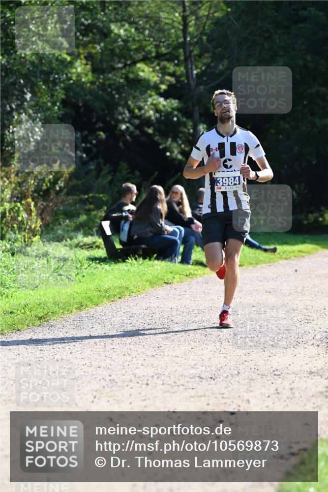 27.09.2026 - 35. Volkslauf durch das schöne Alstertal Dr. Thomas Lammeyer http://msf.ph/oto/10569873 27.09.2026 11:05:42 Laufen 3984 meine-sportfotos.de