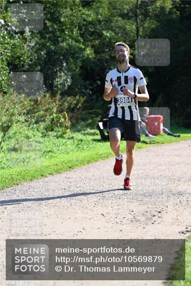 27.09.2026 - 35. Volkslauf durch das schöne Alstertal Dr. Thomas Lammeyer http://msf.ph/oto/10569879 27.09.2026 11:05:43 Laufen 3984, 211 meine-sportfotos.de