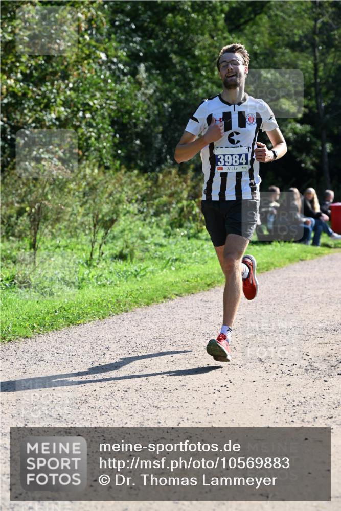 27.09.2026 - 35. Volkslauf durch das schöne Alstertal Dr. Thomas Lammeyer http://msf.ph/oto/10569883 27.09.2026 11:05:43 Laufen 3984 meine-sportfotos.de
