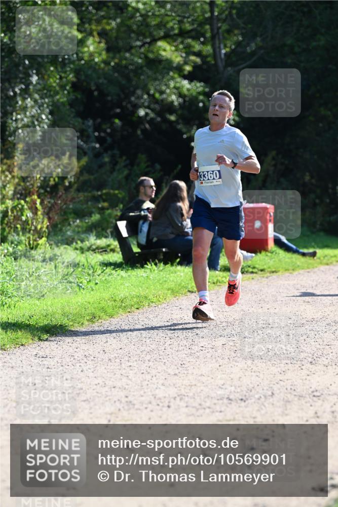 27.09.2026 - 35. Volkslauf durch das schöne Alstertal Dr. Thomas Lammeyer http://msf.ph/oto/10569901 27.09.2026 11:06:00 Laufen 3360 meine-sportfotos.de