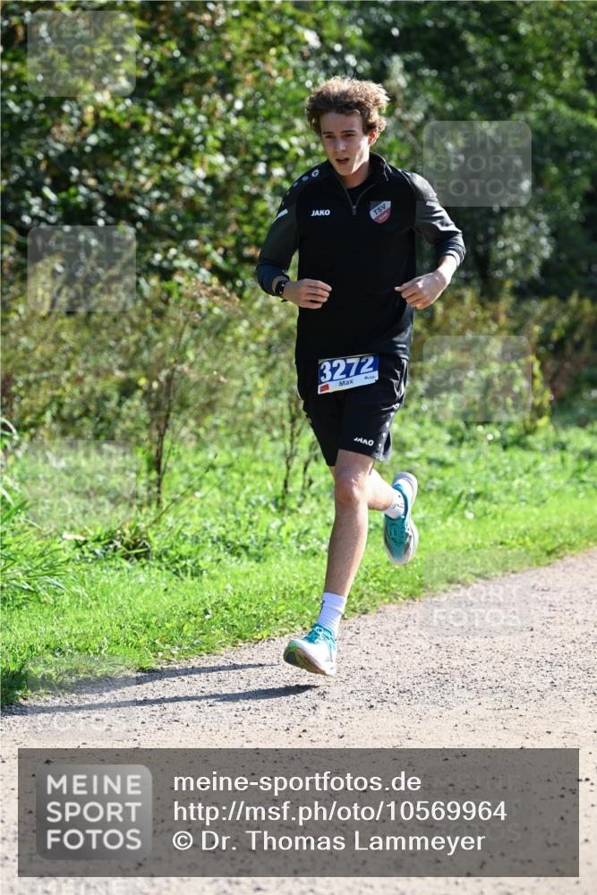 27.09.2026 - 35. Volkslauf durch das schöne Alstertal Dr. Thomas Lammeyer http://msf.ph/oto/10569964 27.09.2026 11:07:21 Laufen 3272 meine-sportfotos.de