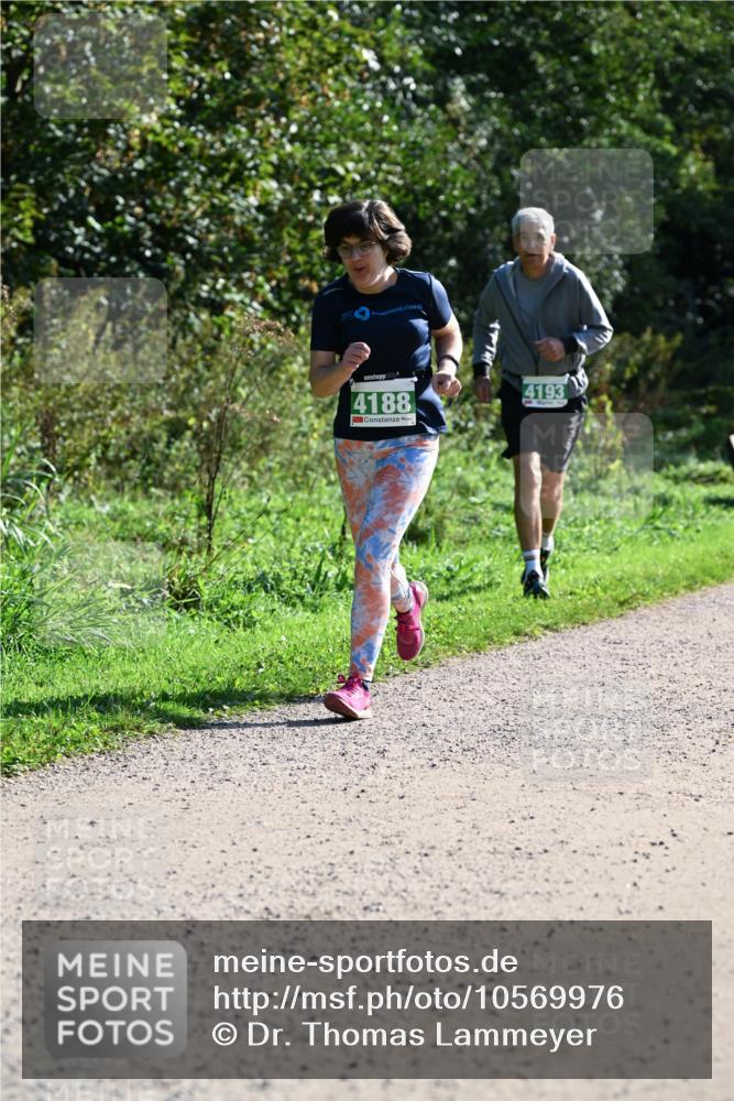 27.09.2026 - 35. Volkslauf durch das schöne Alstertal Dr. Thomas Lammeyer http://msf.ph/oto/10569976 27.09.2026 11:07:28 Laufen 4188, 4193 meine-sportfotos.de