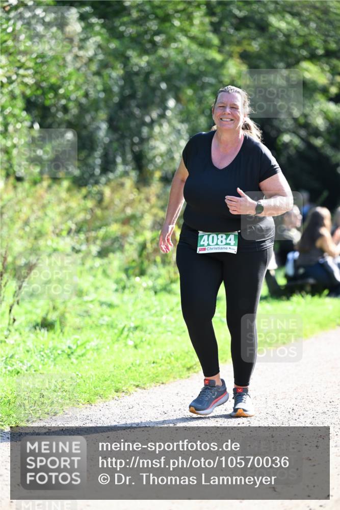 27.09.2026 - 35. Volkslauf durch das schöne Alstertal Dr. Thomas Lammeyer http://msf.ph/oto/10570036 27.09.2026 11:09:06 Laufen 4084 meine-sportfotos.de