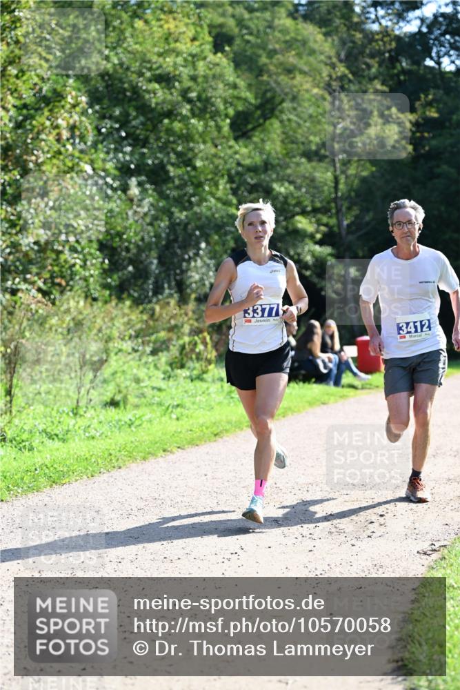 27.09.2026 - 35. Volkslauf durch das schöne Alstertal Dr. Thomas Lammeyer http://msf.ph/oto/10570058 27.09.2026 11:09:10 Laufen 3377, 3412 meine-sportfotos.de
