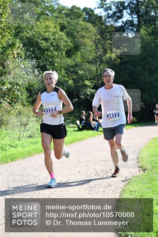 27.09.2026 - 35. Volkslauf durch das schöne Alstertal Dr. Thomas Lammeyer http://msf.ph/oto/10570060 27.09.2026 11:09:10 Laufen 3377, 3412 meine-sportfotos.de