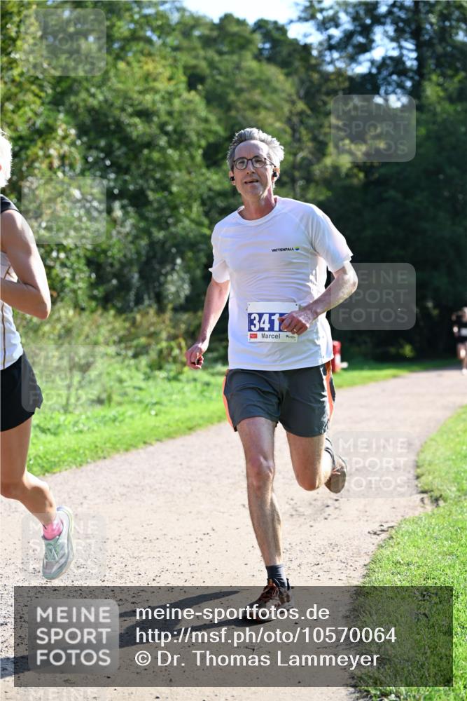 27.09.2026 - 35. Volkslauf durch das schöne Alstertal Dr. Thomas Lammeyer http://msf.ph/oto/10570064 27.09.2026 11:09:11 Laufen 3412 meine-sportfotos.de