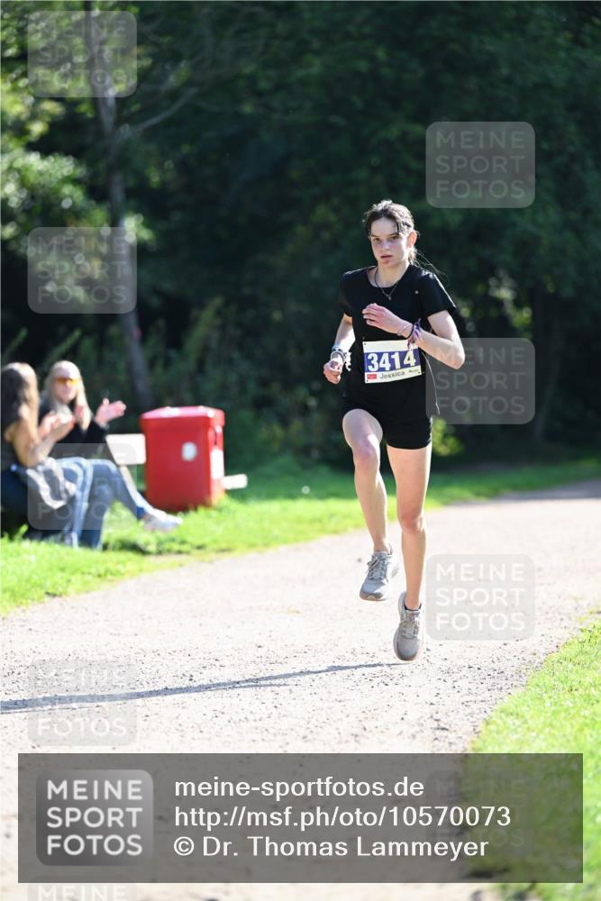 27.09.2026 - 35. Volkslauf durch das schöne Alstertal Dr. Thomas Lammeyer http://msf.ph/oto/10570073 27.09.2026 11:09:15 Laufen 3414 meine-sportfotos.de