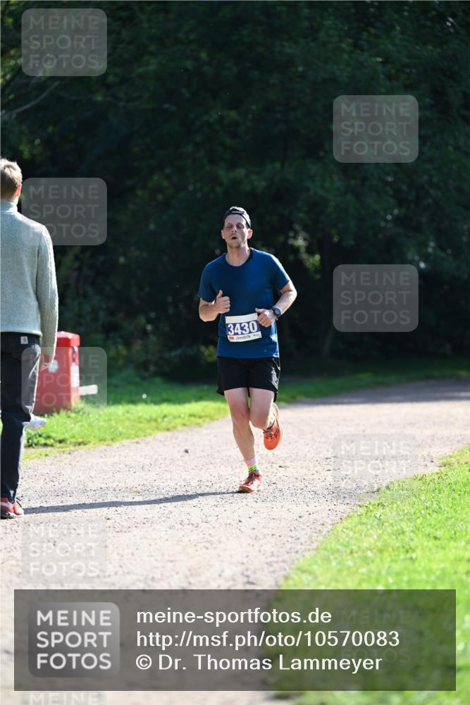 27.09.2026 - 35. Volkslauf durch das schöne Alstertal Dr. Thomas Lammeyer http://msf.ph/oto/10570083 27.09.2026 11:09:20 Laufen 3430 meine-sportfotos.de