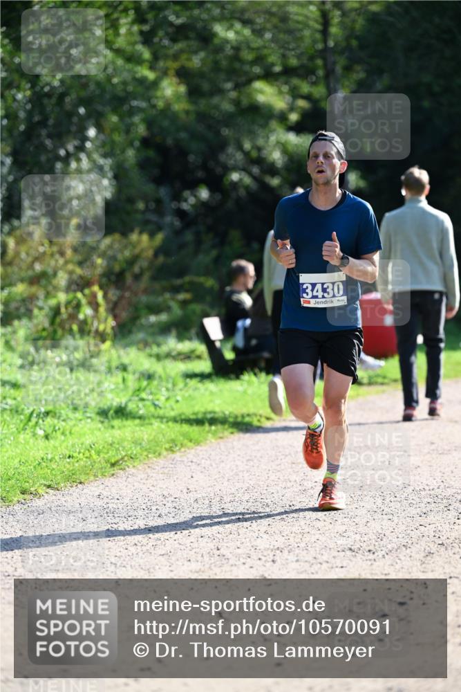 27.09.2026 - 35. Volkslauf durch das schöne Alstertal Dr. Thomas Lammeyer http://msf.ph/oto/10570091 27.09.2026 11:09:21 Laufen 3430 meine-sportfotos.de