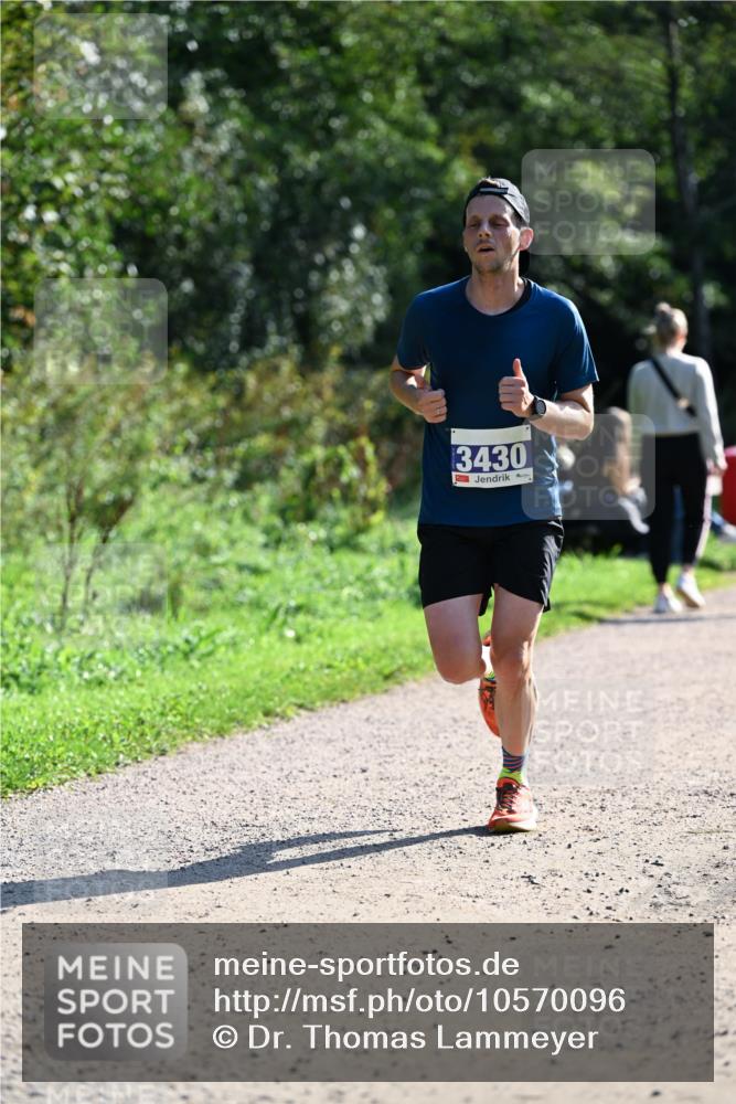 27.09.2026 - 35. Volkslauf durch das schöne Alstertal Dr. Thomas Lammeyer http://msf.ph/oto/10570096 27.09.2026 11:09:22 Laufen 3430 meine-sportfotos.de