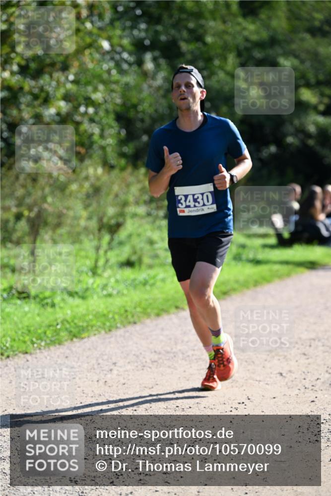 27.09.2026 - 35. Volkslauf durch das schöne Alstertal Dr. Thomas Lammeyer http://msf.ph/oto/10570099 27.09.2026 11:09:22 Laufen 3430 meine-sportfotos.de