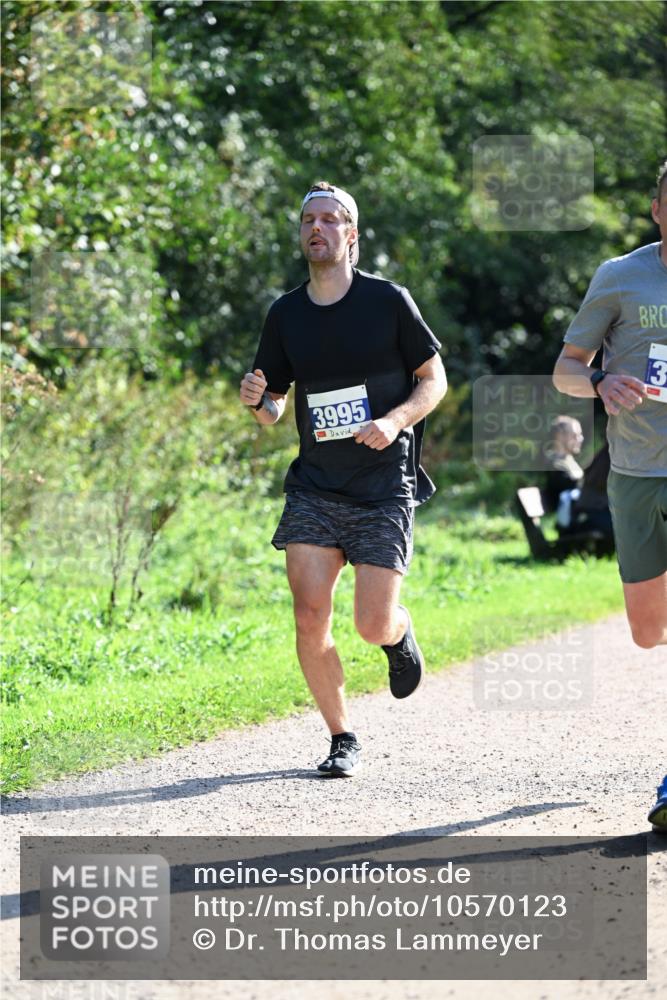 27.09.2026 - 35. Volkslauf durch das schöne Alstertal Dr. Thomas Lammeyer http://msf.ph/oto/10570123 27.09.2026 11:09:31 Laufen 3995, 13 meine-sportfotos.de