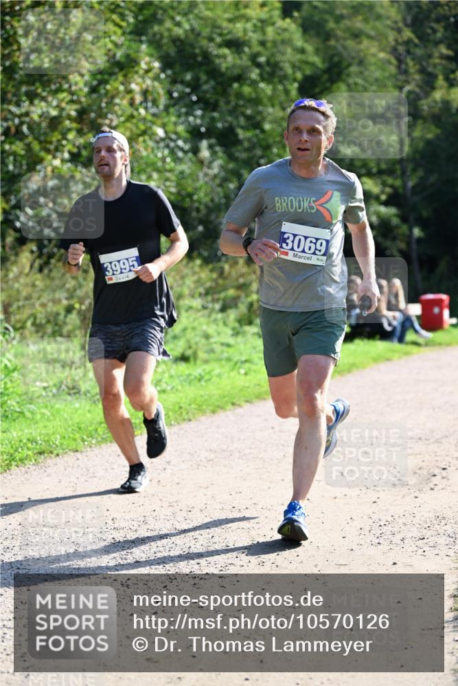 27.09.2026 - 35. Volkslauf durch das schöne Alstertal Dr. Thomas Lammeyer http://msf.ph/oto/10570126 27.09.2026 11:09:31 Laufen 3995, 3069 meine-sportfotos.de