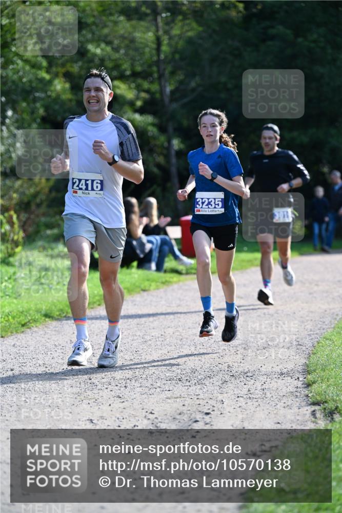 27.09.2026 - 35. Volkslauf durch das schöne Alstertal Dr. Thomas Lammeyer http://msf.ph/oto/10570138 27.09.2026 11:09:56 Laufen 2416, 3235 meine-sportfotos.de