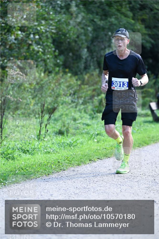 27.09.2026 - 35. Volkslauf durch das schöne Alstertal Dr. Thomas Lammeyer http://msf.ph/oto/10570180 27.09.2026 11:10:15 Laufen 3013 meine-sportfotos.de