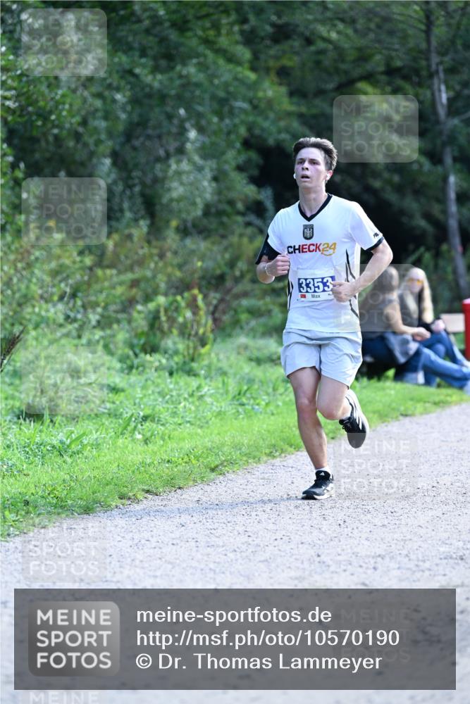 27.09.2026 - 35. Volkslauf durch das schöne Alstertal Dr. Thomas Lammeyer http://msf.ph/oto/10570190 27.09.2026 11:10:28 Laufen 24, 3353 meine-sportfotos.de