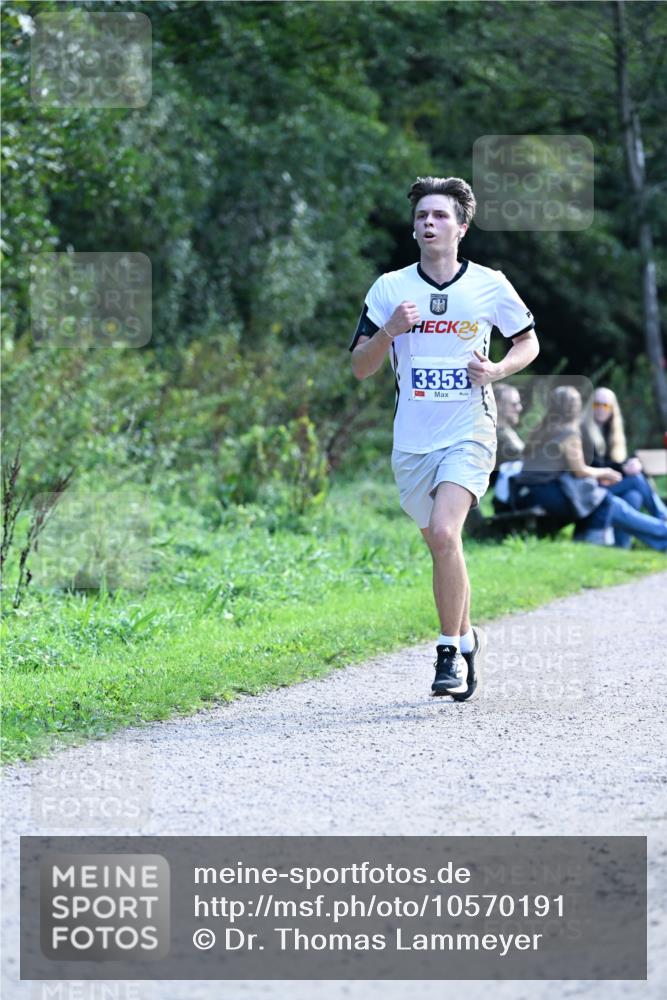 27.09.2026 - 35. Volkslauf durch das schöne Alstertal Dr. Thomas Lammeyer http://msf.ph/oto/10570191 27.09.2026 11:10:28 Laufen 24, 3353 meine-sportfotos.de