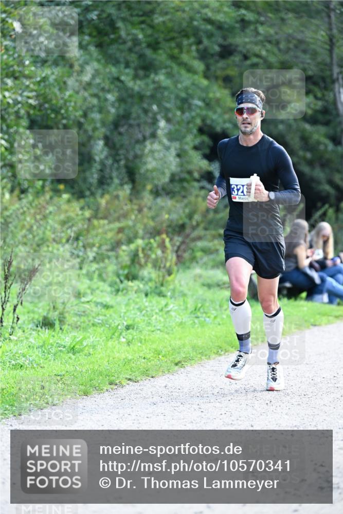 27.09.2026 - 35. Volkslauf durch das schöne Alstertal Dr. Thomas Lammeyer http://msf.ph/oto/10570341 27.09.2026 11:11:45 Laufen 32 meine-sportfotos.de