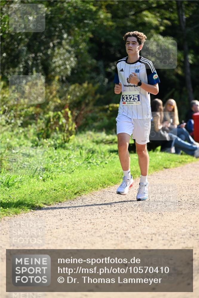27.09.2026 - 35. Volkslauf durch das schöne Alstertal Dr. Thomas Lammeyer http://msf.ph/oto/10570410 27.09.2026 11:12:58 Laufen 3325 meine-sportfotos.de