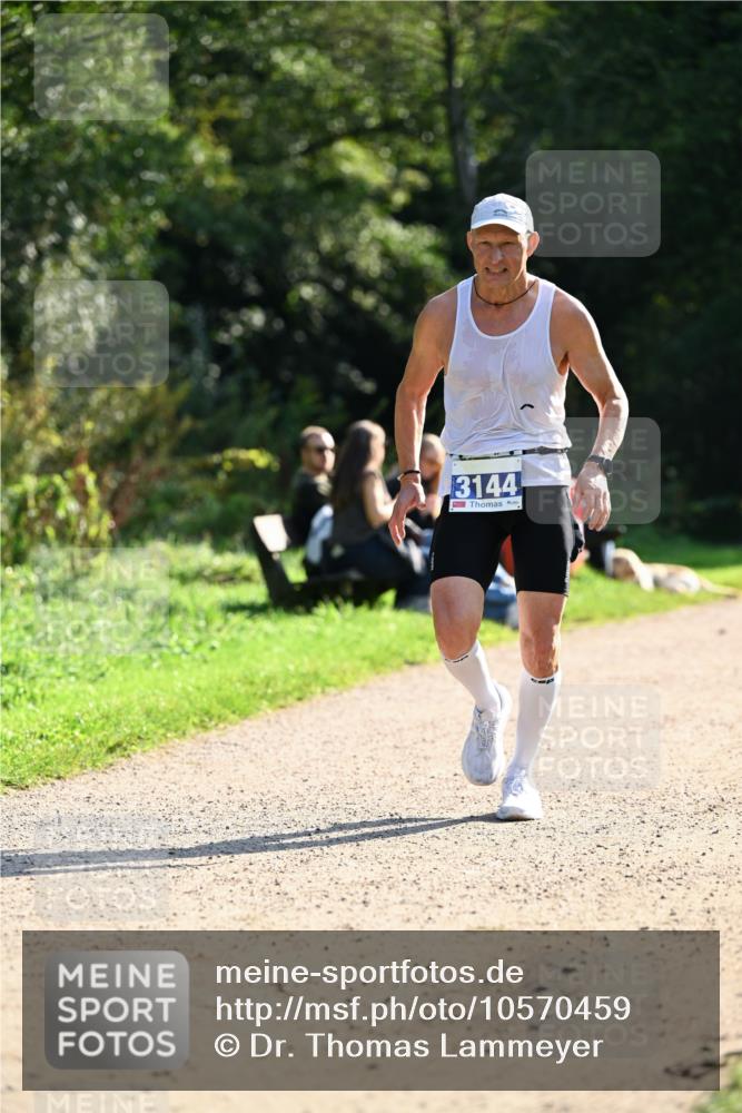 27.09.2026 - 35. Volkslauf durch das schöne Alstertal Dr. Thomas Lammeyer http://msf.ph/oto/10570459 27.09.2026 11:13:24 Laufen 3144 meine-sportfotos.de