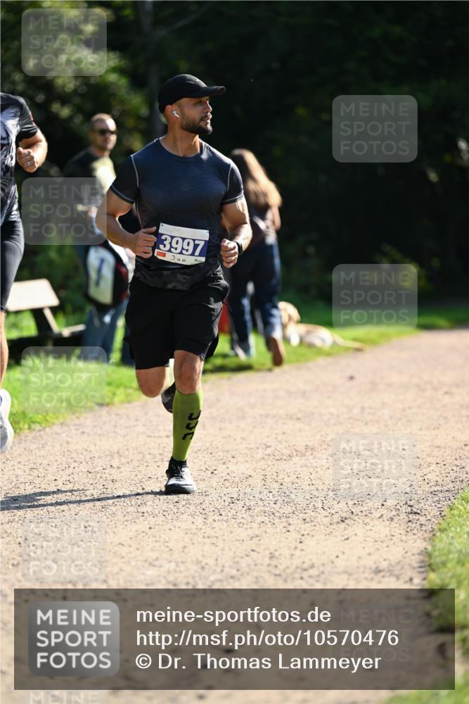 27.09.2026 - 35. Volkslauf durch das schöne Alstertal Dr. Thomas Lammeyer http://msf.ph/oto/10570476 27.09.2026 11:13:42 Laufen 3997 meine-sportfotos.de