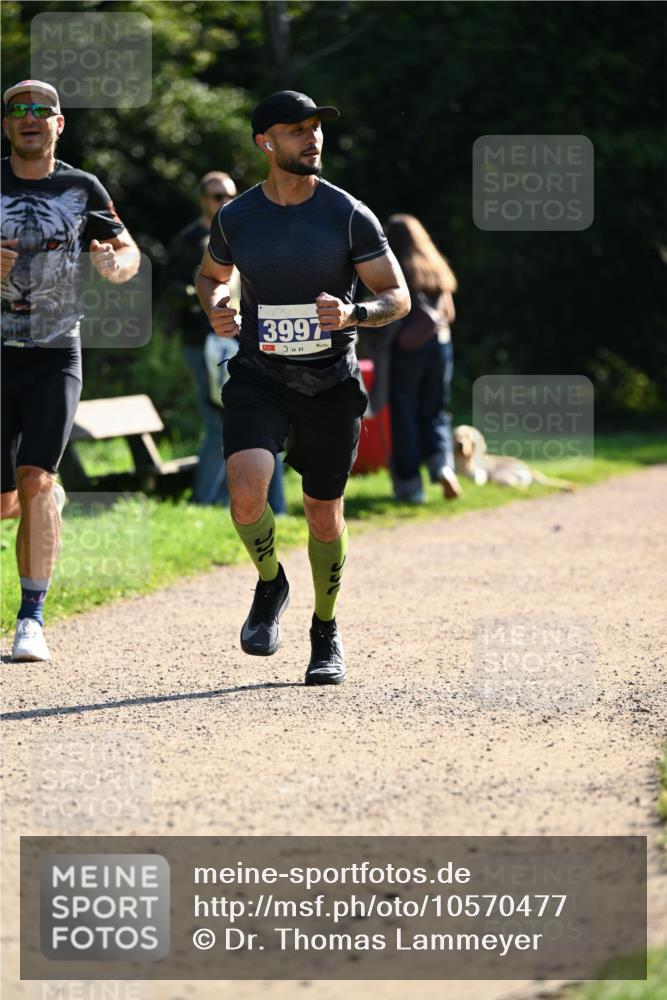 27.09.2026 - 35. Volkslauf durch das schöne Alstertal Dr. Thomas Lammeyer http://msf.ph/oto/10570477 27.09.2026 11:13:42 Laufen 3997 meine-sportfotos.de