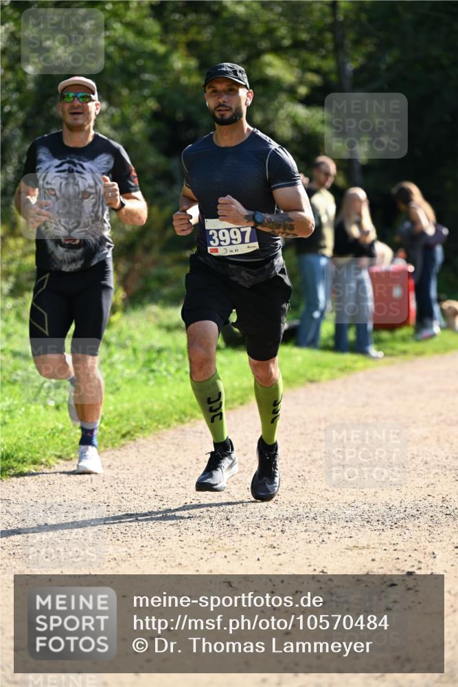 27.09.2026 - 35. Volkslauf durch das schöne Alstertal Dr. Thomas Lammeyer http://msf.ph/oto/10570484 27.09.2026 11:13:43 Laufen 3997 meine-sportfotos.de