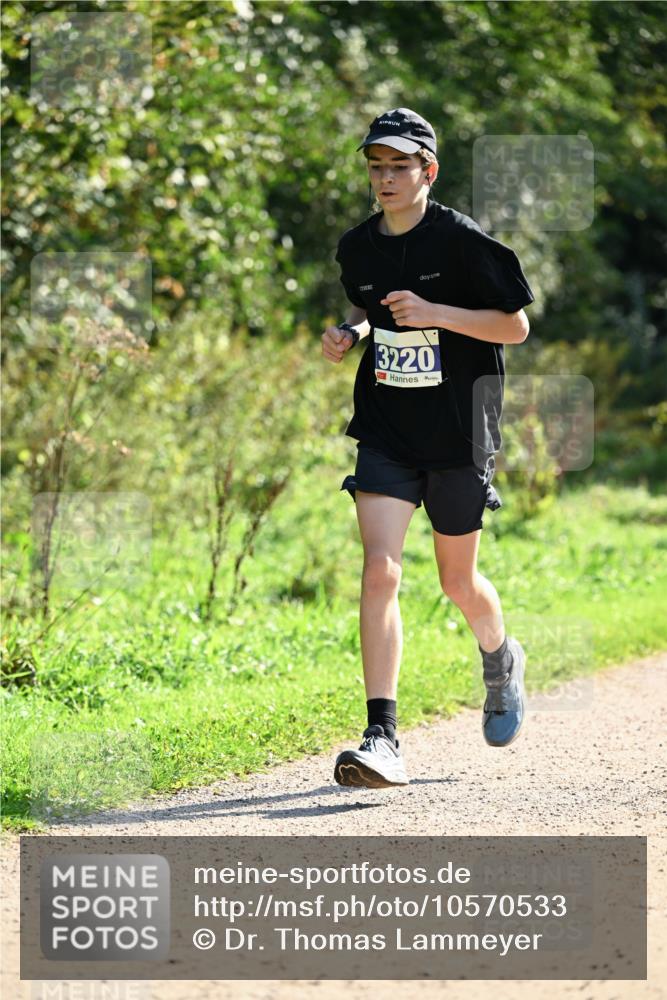 27.09.2026 - 35. Volkslauf durch das schöne Alstertal Dr. Thomas Lammeyer http://msf.ph/oto/10570533 27.09.2026 11:13:55 Laufen 3220 meine-sportfotos.de