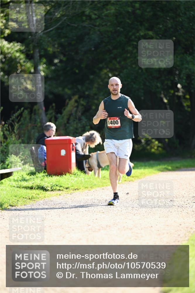 27.09.2026 - 35. Volkslauf durch das schöne Alstertal Dr. Thomas Lammeyer http://msf.ph/oto/10570539 27.09.2026 11:14:06 Laufen 1400 meine-sportfotos.de