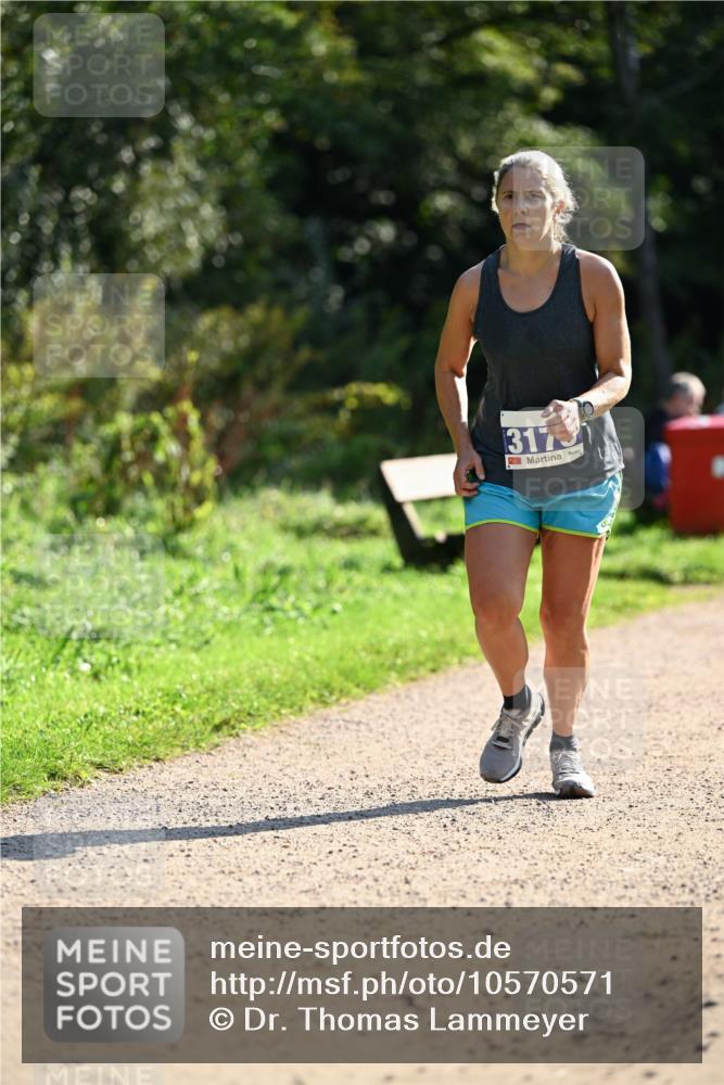 27.09.2026 - 35. Volkslauf durch das schöne Alstertal Dr. Thomas Lammeyer http://msf.ph/oto/10570571 27.09.2026 11:14:14 Laufen 317 meine-sportfotos.de