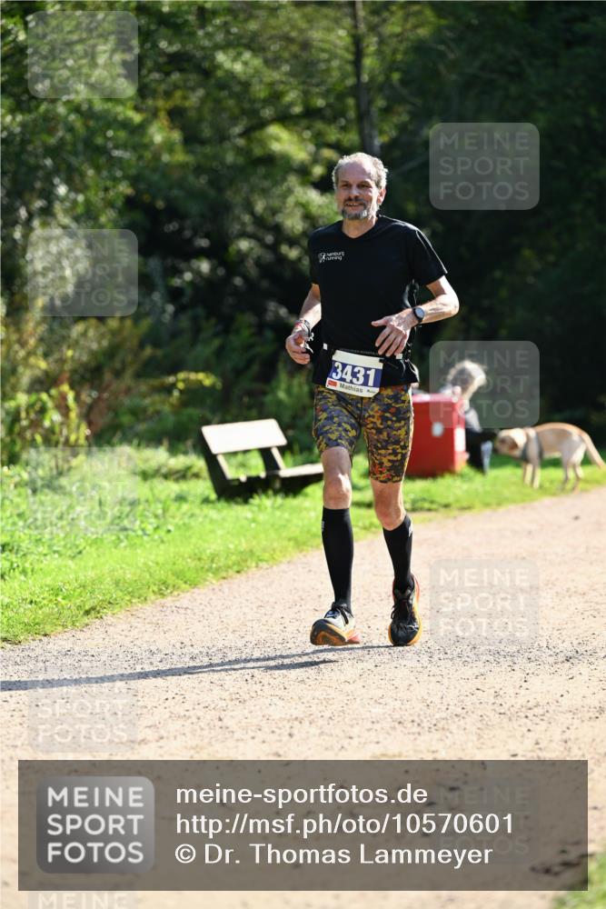 27.09.2026 - 35. Volkslauf durch das schöne Alstertal Dr. Thomas Lammeyer http://msf.ph/oto/10570601 27.09.2026 11:14:22 Laufen 3431 meine-sportfotos.de