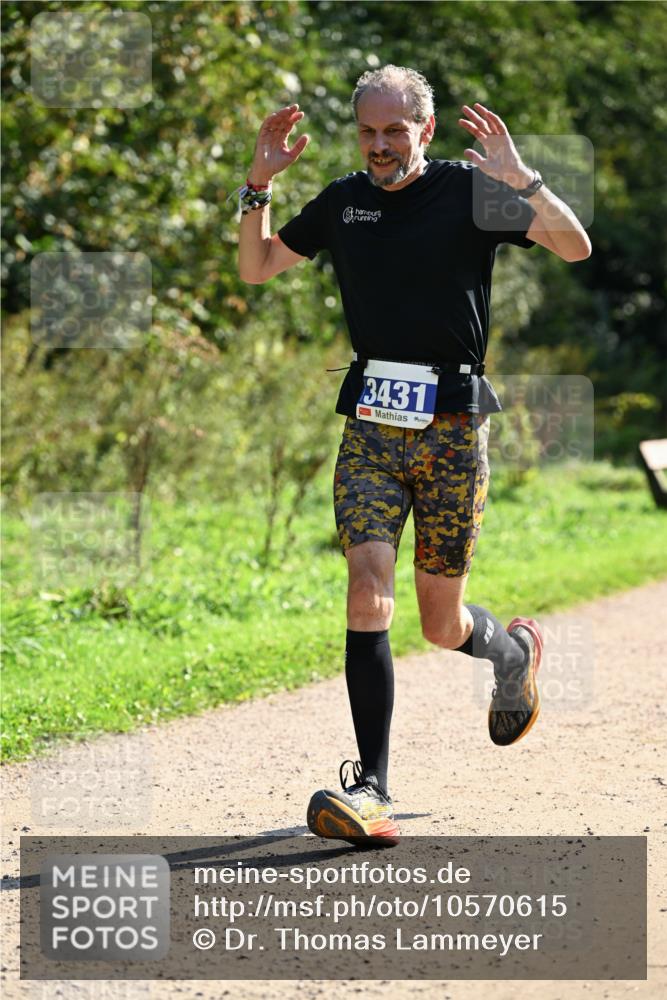 27.09.2026 - 35. Volkslauf durch das schöne Alstertal Dr. Thomas Lammeyer http://msf.ph/oto/10570615 27.09.2026 11:14:23 Laufen 3431 meine-sportfotos.de