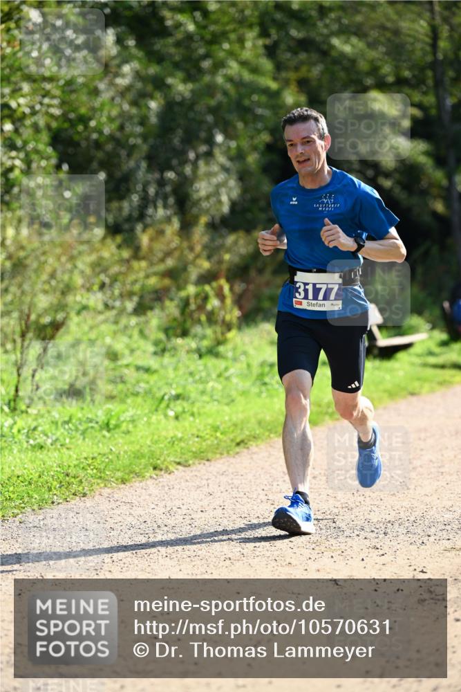 27.09.2026 - 35. Volkslauf durch das schöne Alstertal Dr. Thomas Lammeyer http://msf.ph/oto/10570631 27.09.2026 11:14:29 Laufen 3177 meine-sportfotos.de