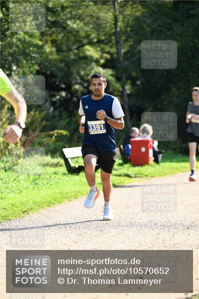 27.09.2026 - 35. Volkslauf durch das schöne Alstertal Dr. Thomas Lammeyer http://msf.ph/oto/10570652 27.09.2026 11:14:39 Laufen 3391 meine-sportfotos.de