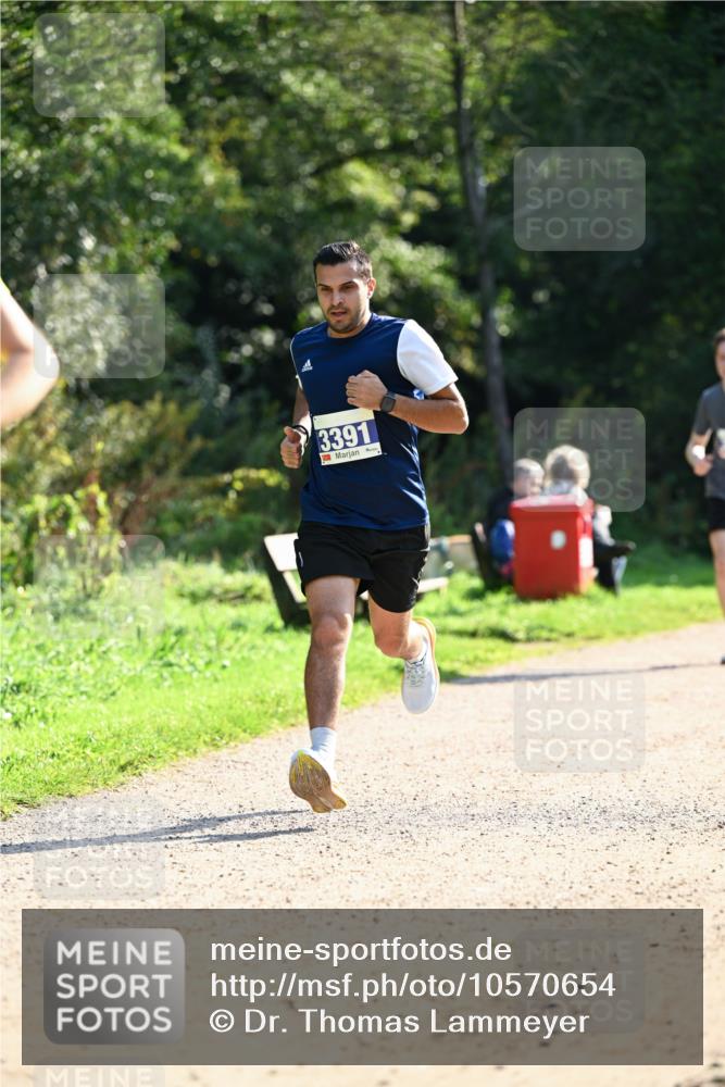 27.09.2026 - 35. Volkslauf durch das schöne Alstertal Dr. Thomas Lammeyer http://msf.ph/oto/10570654 27.09.2026 11:14:40 Laufen 3391 meine-sportfotos.de