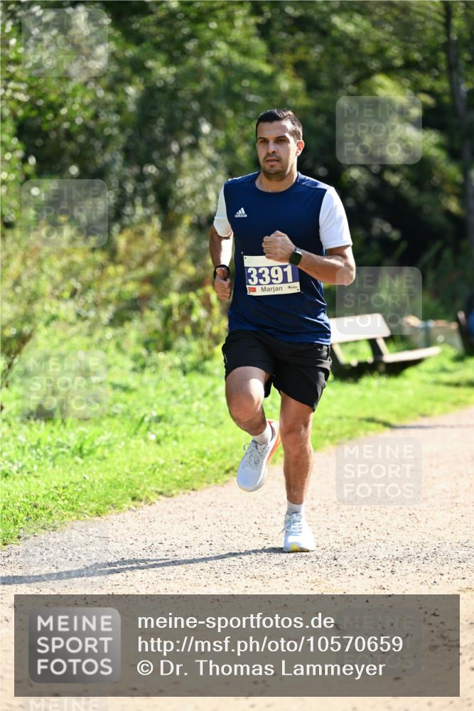 27.09.2026 - 35. Volkslauf durch das schöne Alstertal Dr. Thomas Lammeyer http://msf.ph/oto/10570659 27.09.2026 11:14:40 Laufen 3391 meine-sportfotos.de