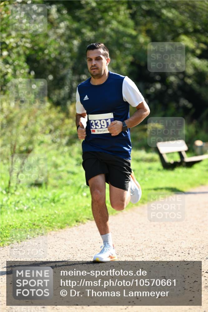 27.09.2026 - 35. Volkslauf durch das schöne Alstertal Dr. Thomas Lammeyer http://msf.ph/oto/10570661 27.09.2026 11:14:40 Laufen 3391 meine-sportfotos.de