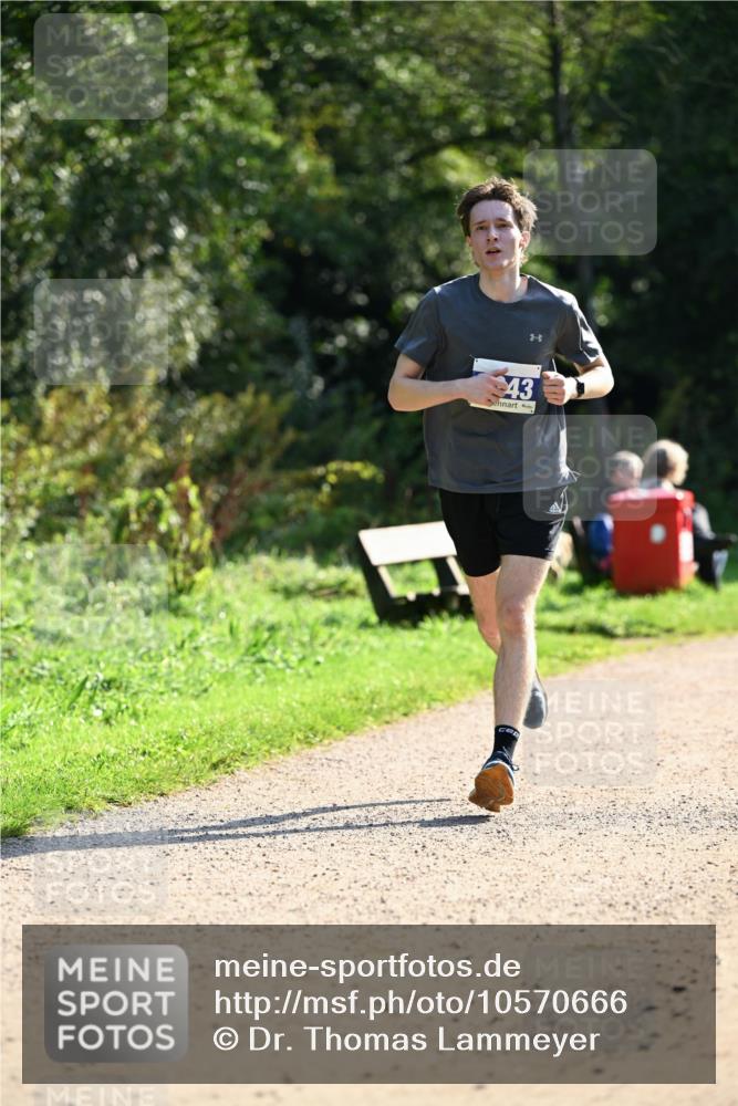 27.09.2026 - 35. Volkslauf durch das schöne Alstertal Dr. Thomas Lammeyer http://msf.ph/oto/10570666 27.09.2026 11:14:42 Laufen 43 meine-sportfotos.de