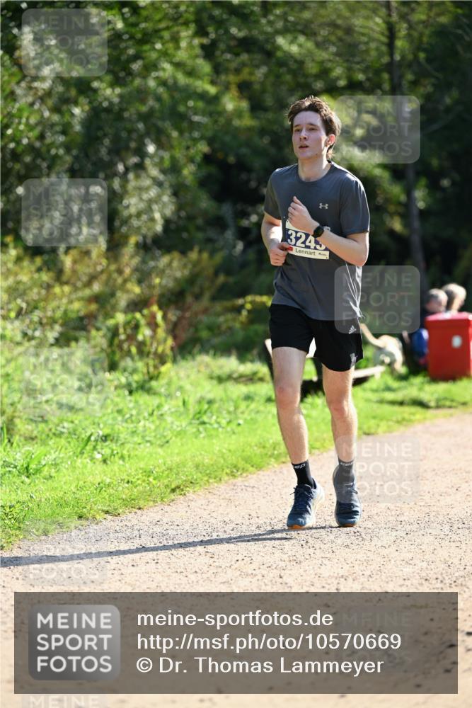 27.09.2026 - 35. Volkslauf durch das schöne Alstertal Dr. Thomas Lammeyer http://msf.ph/oto/10570669 27.09.2026 11:14:42 Laufen 324, 1, 2 meine-sportfotos.de